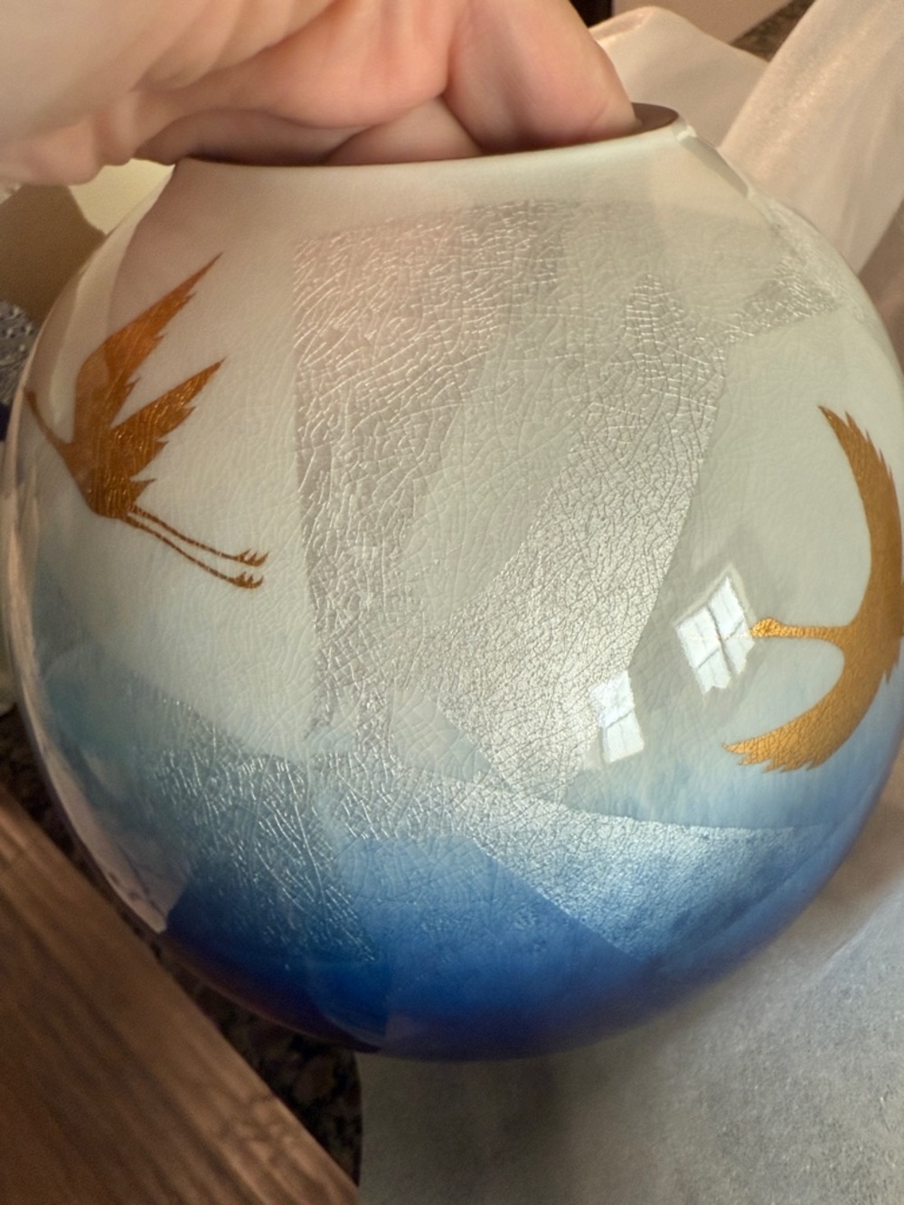 Kutani Flower Vase by Ginsai – White, Blue & Gold Decorative Box